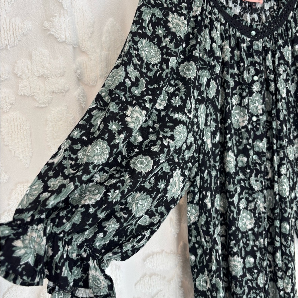 East Adeline Floral Women's Blouse 2X - Picture 6 of 6